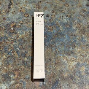 No7 Radiant Glow Concealer II